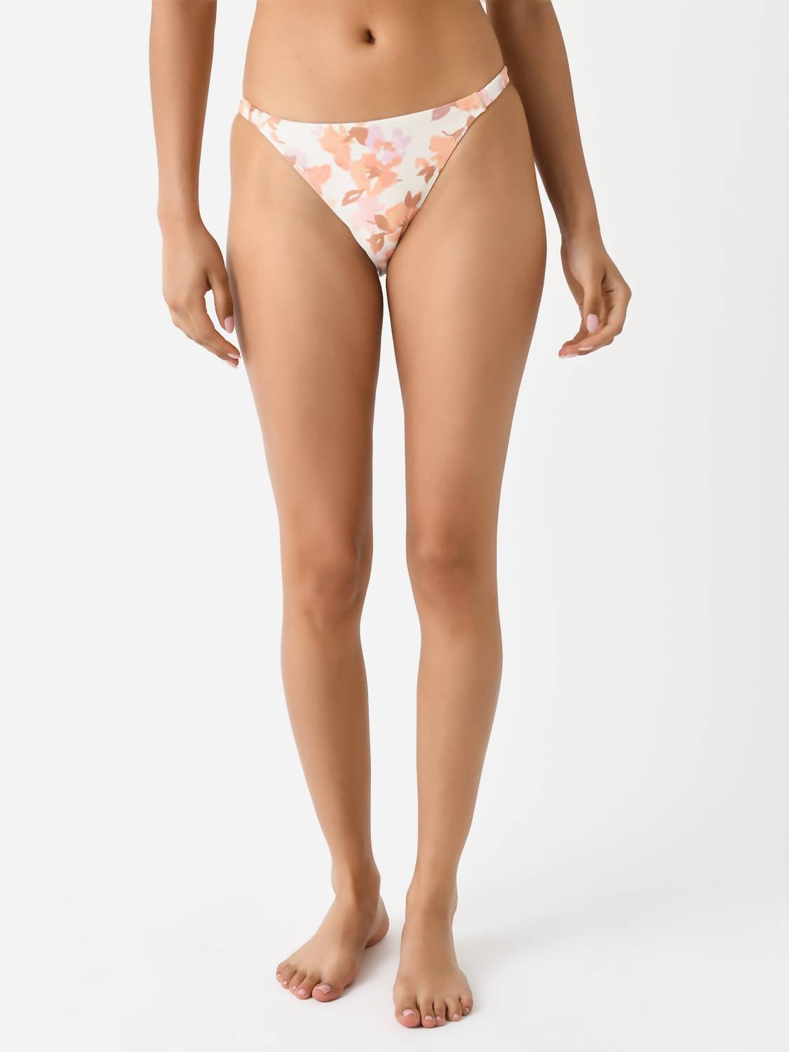 Праздничный бикини-топ в стиле «сладкие безделушки» Peony, цвет sweet nothings
Праздничный бикини-топ в стиле «сладкие безделушки» Peony, цвет sweet nothings