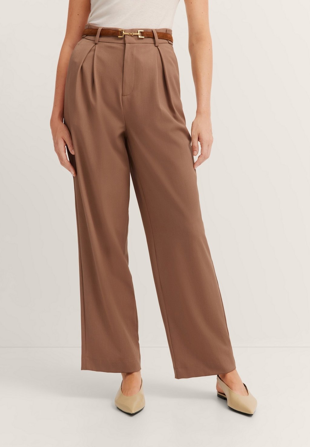 Брюки bugatti, бежевый
Брюки bugatti, бежевый