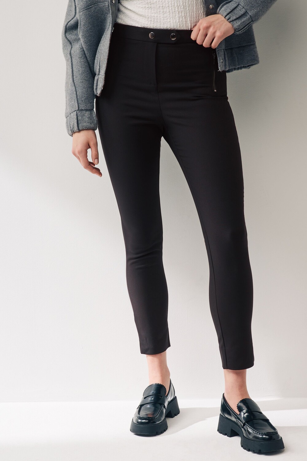 Узкие брюки с молнией Next, черный
Узкие брюки с молнией Next, черный