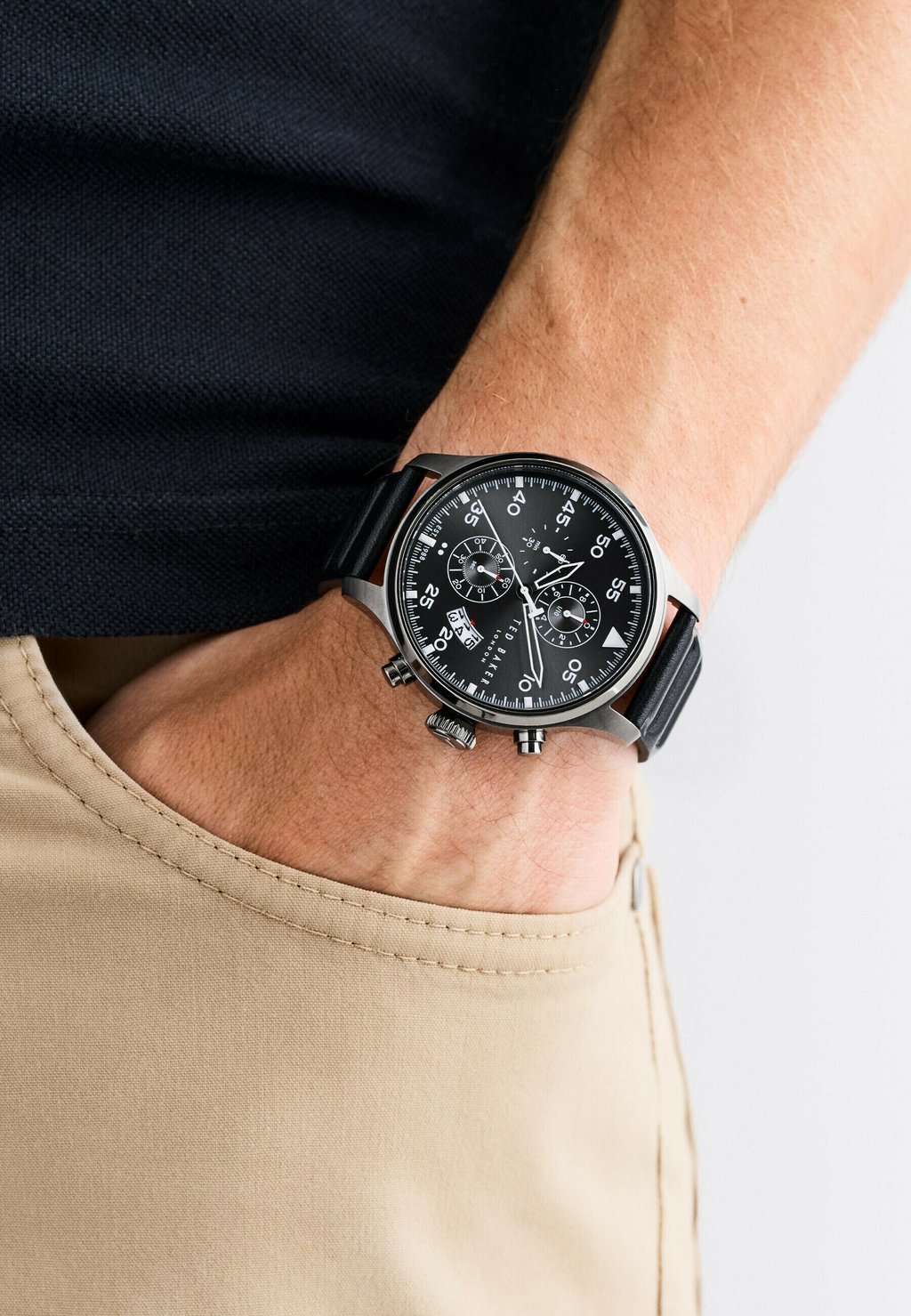 Часы с хронографом Ted Baker, черный
Часы с хронографом Ted Baker, черный