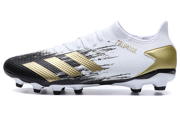 Мужские футбольные кроссовки Adidas Predator 
Мужские футбольные кроссовки Adidas Predator