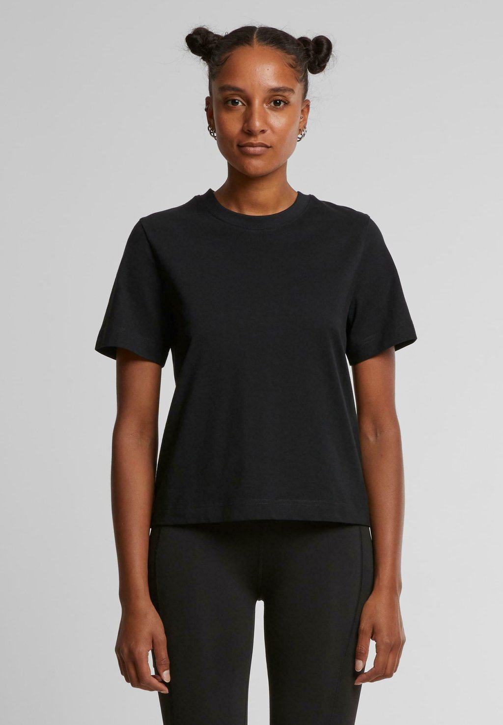 Базовая футболка BOXY TEE Urban Classics, черный 
Базовая футболка BOXY TEE Urban Classics, черный