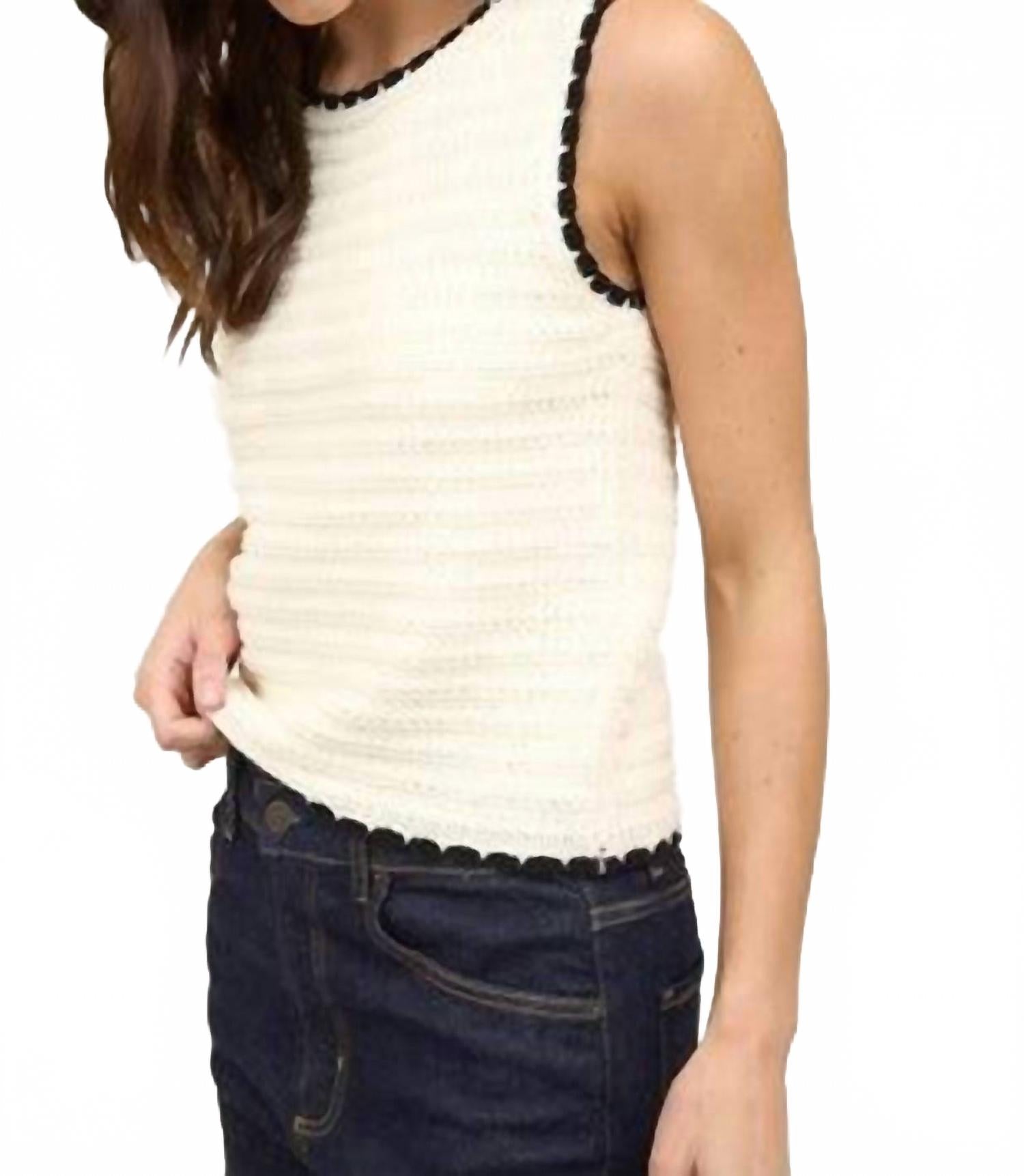 Контрастный свитер с отделкой в бежевом цвете Blu Pepper 
Контрастный свитер с отделкой в бежевом цвете Blu Pepper