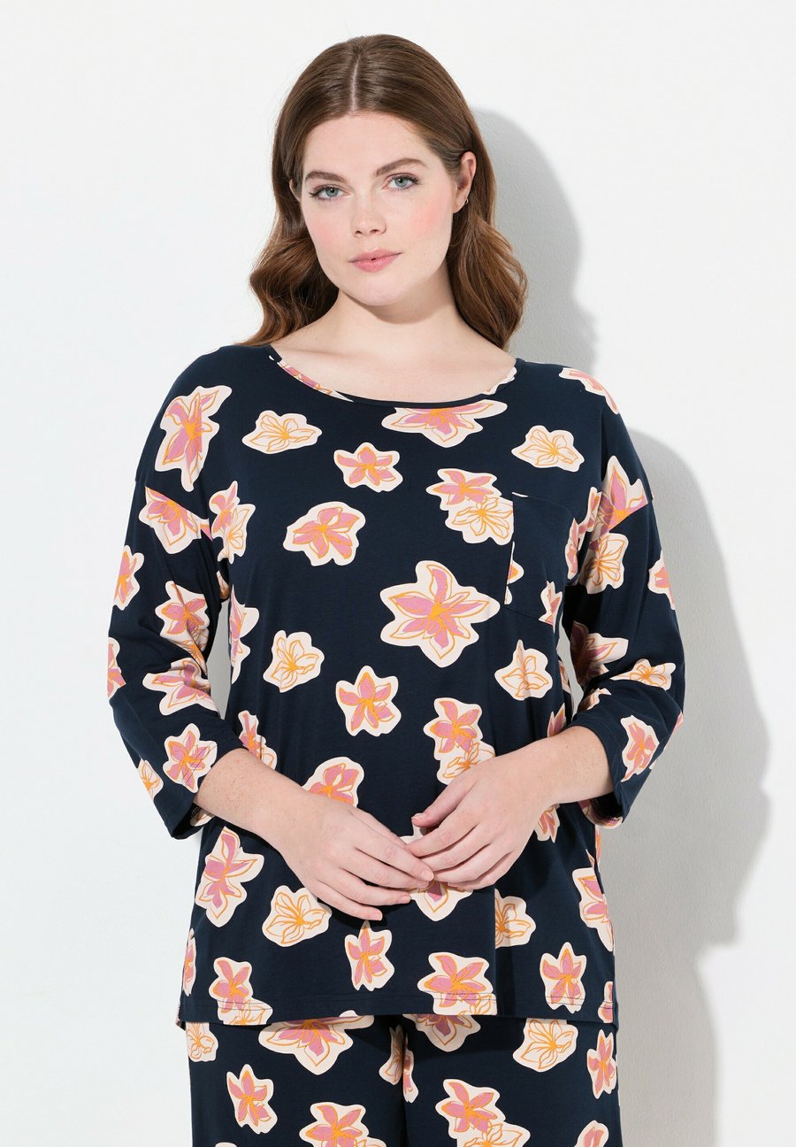 Пижамный топ Ulla Popken Pyjama top, Marine/Dark Blue
Пижамный топ Ulla Popken Pyjama top, Marine/Dark Blue