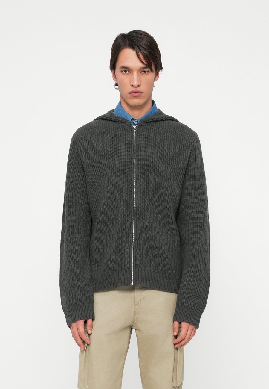 Толстовка Samsøe Samsøe ISAK HOODIE, Dark Evergreen/Dark Green
Толстовка Samsøe Samsøe ISAK HOODIE, Dark Evergreen/Dark Green