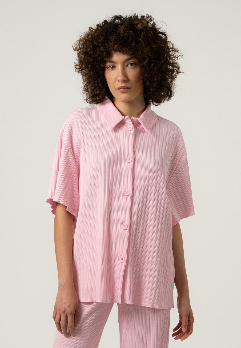 Блузка на пуговицах ZEV OH APRIL, светло-розовый
Блузка на пуговицах ZEV OH APRIL, светло-розовый