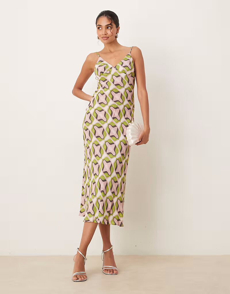 Платье макси прямого кроя с V-образным вырезом и геометрическим принтом в стиле ретро пастельно-розового цвета от Mango