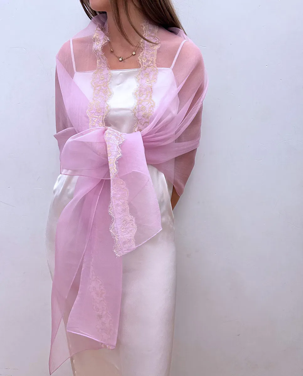 Шарф из шелковой органзы от Gaynor Bongard, розовый
Шарф из шелковой органзы от Gaynor Bongard, розовый