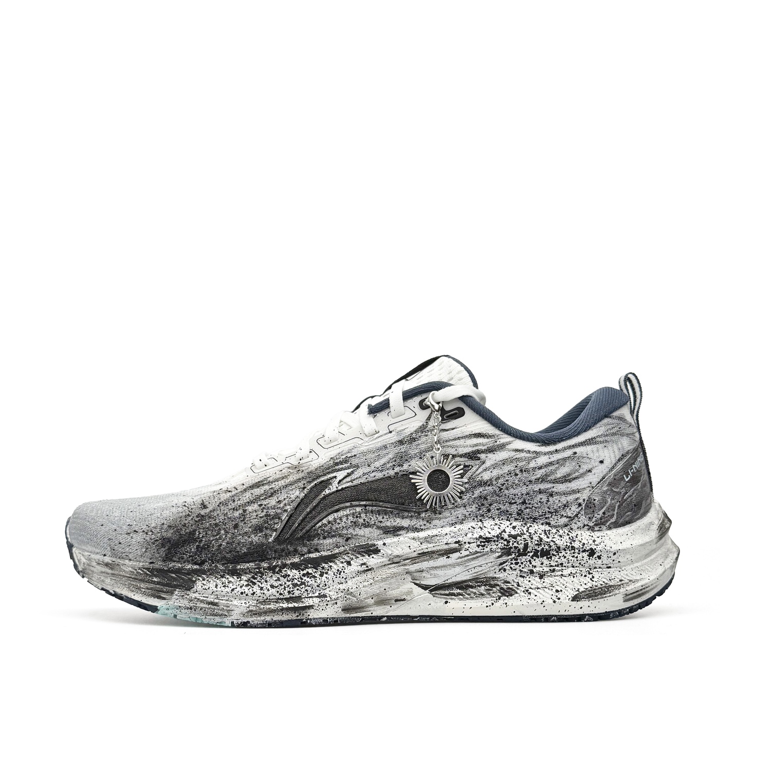 LINING Кроссовки Red Hare 8 мужские низкие Black/Gray/White
LINING Кроссовки Red Hare 8 мужские низкие Black/Gray/White