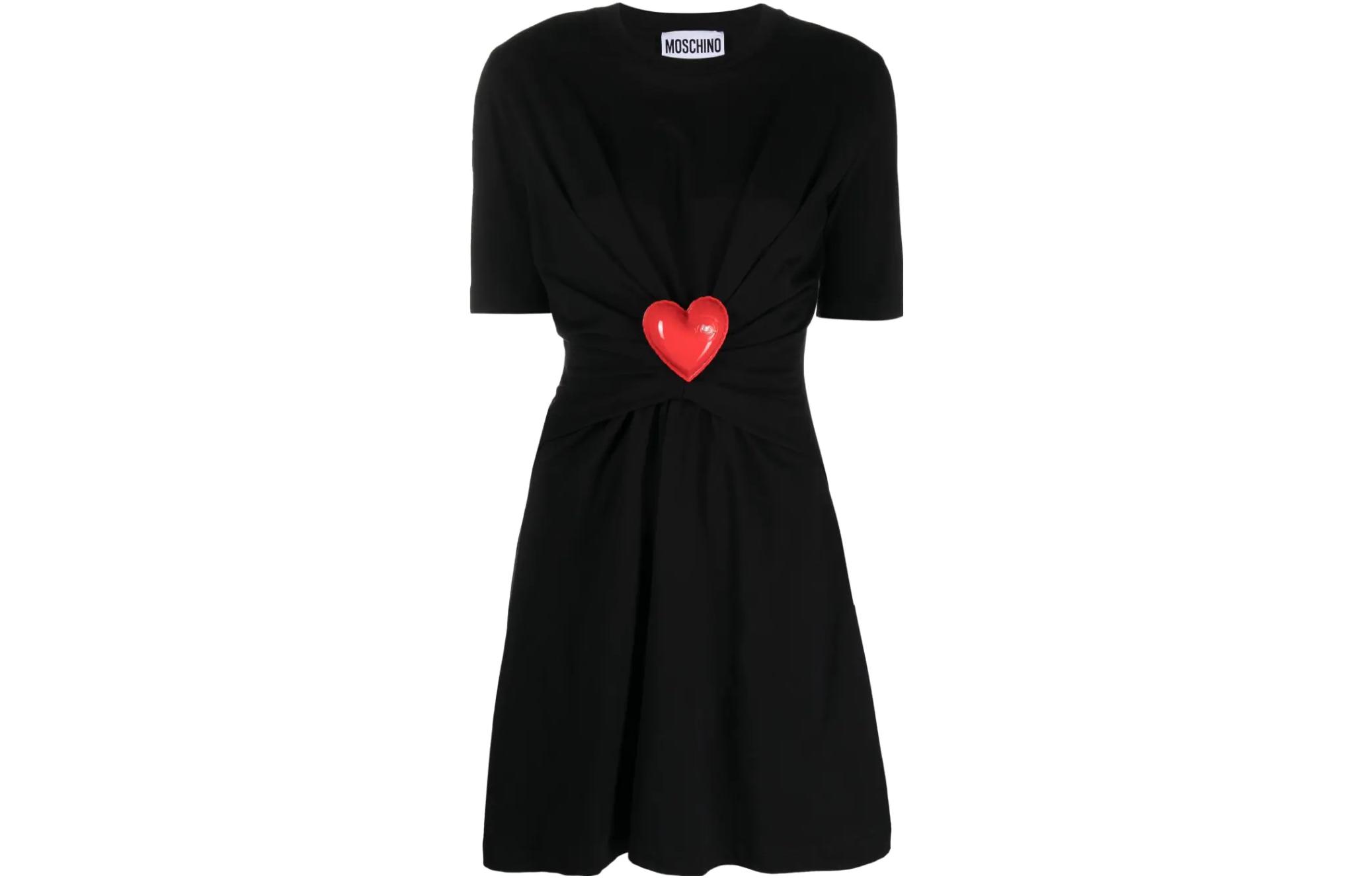 Женское черное короткое платье с рукавами MOSCHINO
Женское черное короткое платье с рукавами MOSCHINO