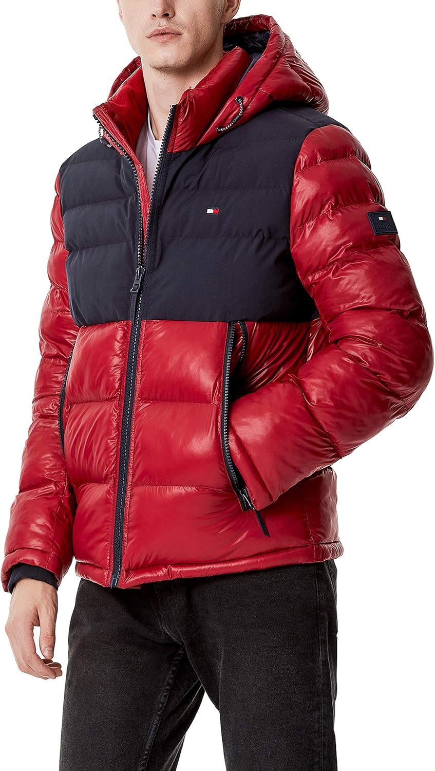 Мужская стеганая куртка с капюшоном Tommy Hilfiger, Navy/Red Two Tone
Мужская стеганая куртка с капюшоном Tommy Hilfiger, Navy/Red Two Tone