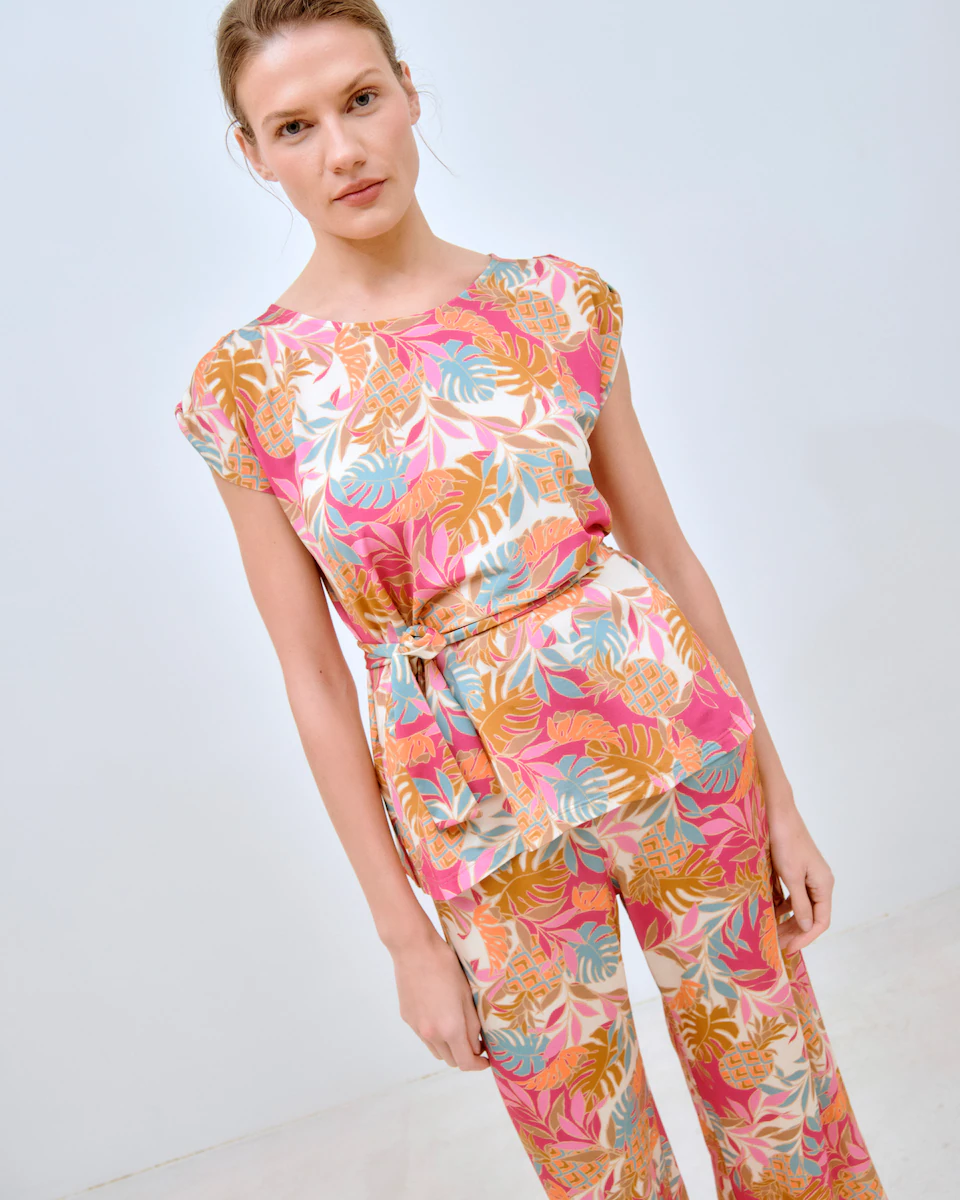 Футболка женская с коротким рукавом и эполетами Lasserre, розовый
Футболка женская с коротким рукавом и эполетами Lasserre, розовый