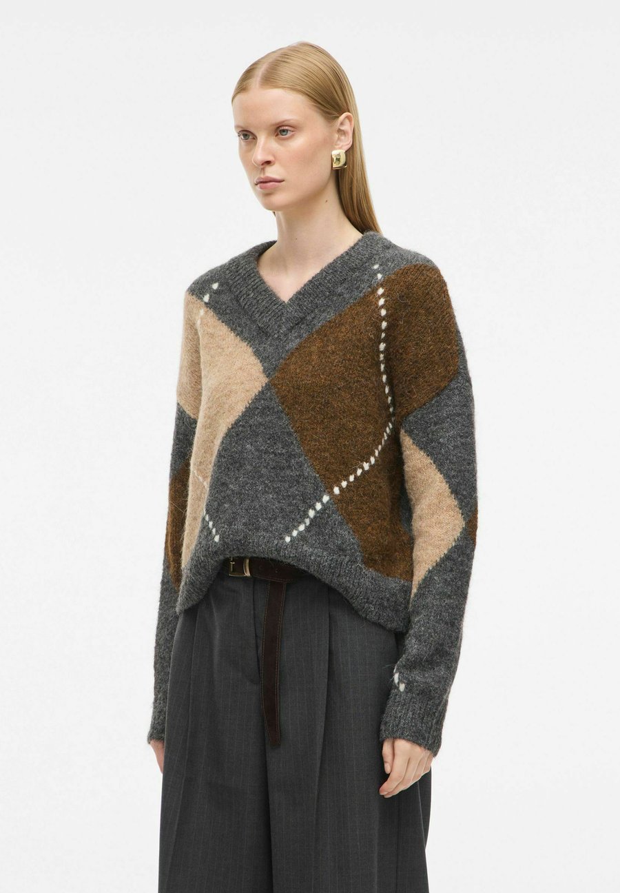 Джемпер Rouge Edit Jumper, Dark Grey Melange/Mottled Dark Grey
Джемпер Rouge Edit Jumper, Dark Grey Melange/Mottled Dark Grey