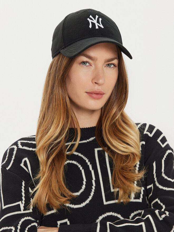 Бейсболка New Era Cosy New York Yankees 60565258, черный
Бейсболка New Era Cosy New York Yankees 60565258, черный