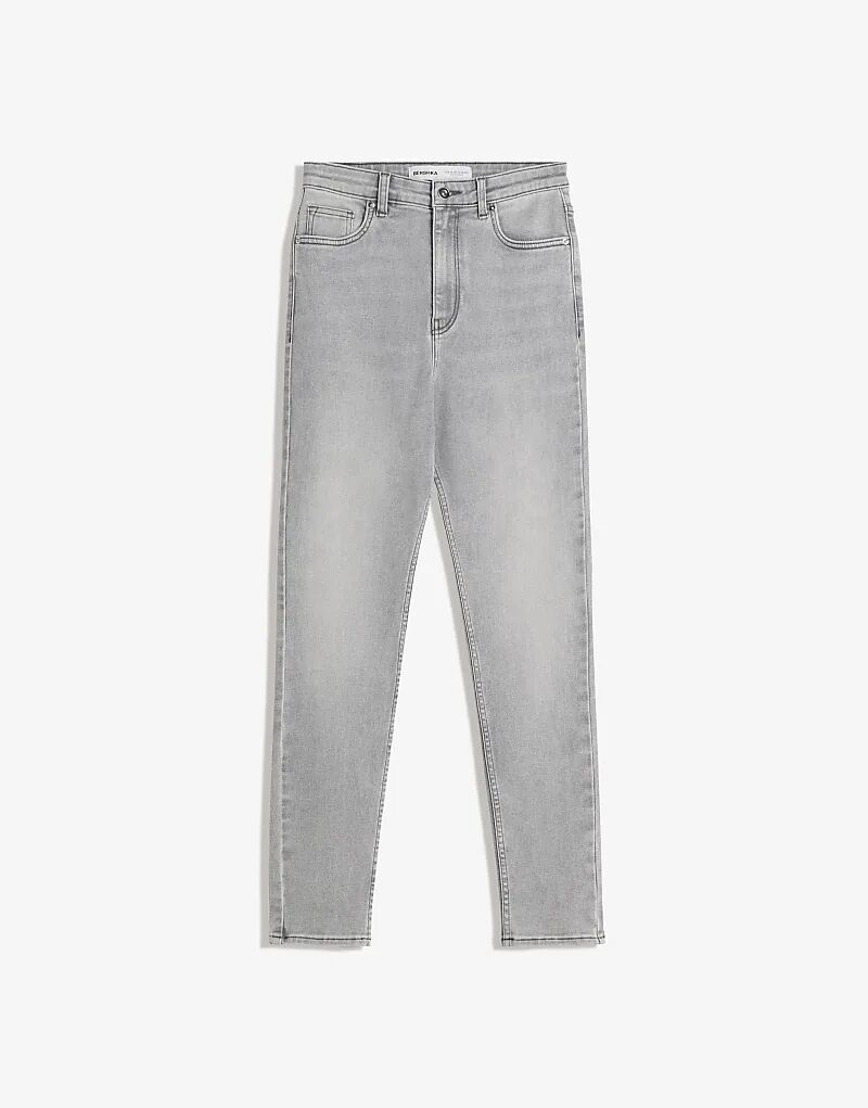 Мягкие узкие джинсы Bershka с высокой талией светло-серого цвета
Мягкие узкие джинсы Bershka с высокой талией светло-серого цвета