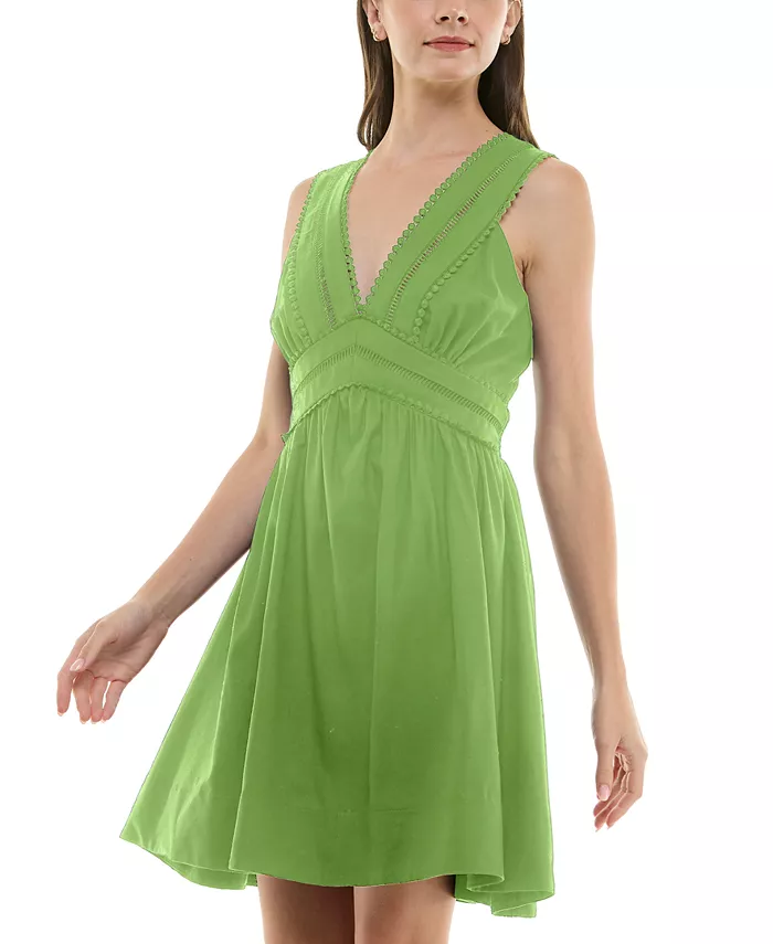 Мини-платье с V-образным вырезом и кружевными вставками без рукавов, для миниатюрных размеров Taylor, зеленый
Мини-платье с V-образным вырезом и кружевными вставками без рукавов, для миниатюрных размеров Taylor, зеленый