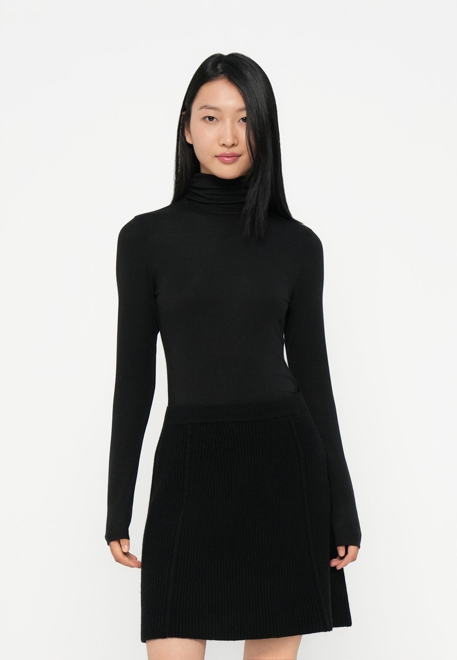 Юбка IVY OAK KEENA, Black
Юбка IVY OAK KEENA, Black