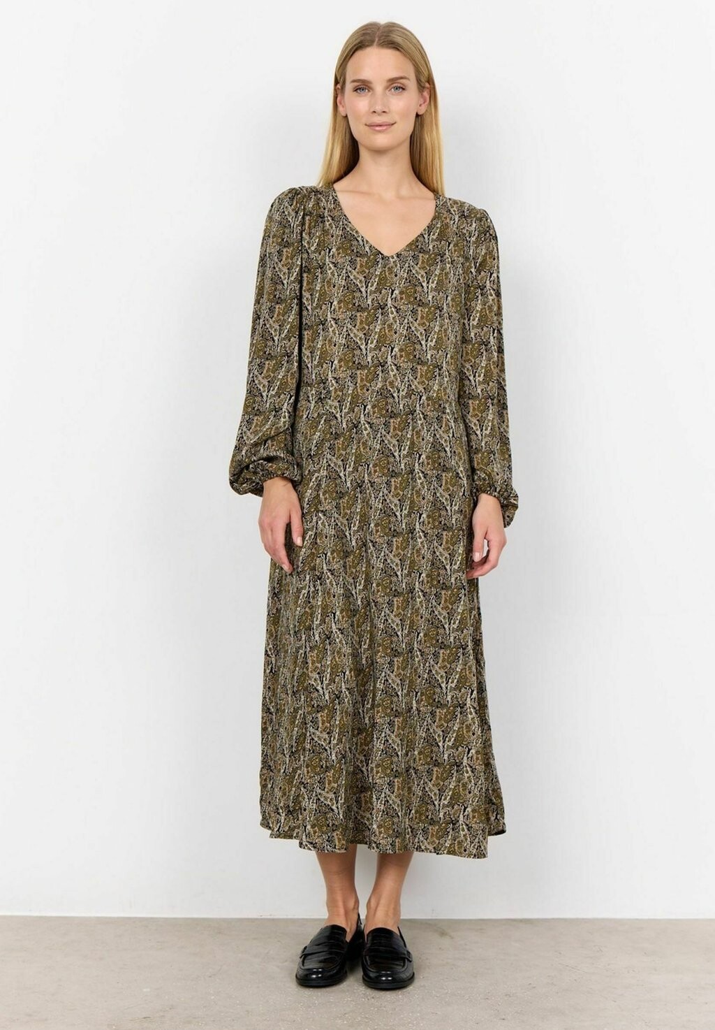 Повседневное платье SC-ILYA Soyaconcept, оливковый
Повседневное платье SC-ILYA Soyaconcept, оливковый