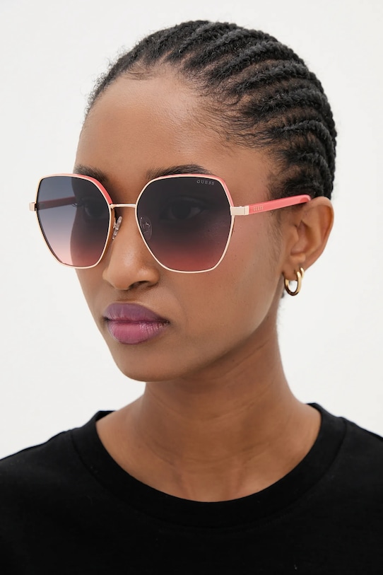 Солнцезащитные очки Guess, оранжевый
Солнцезащитные очки Guess, оранжевый