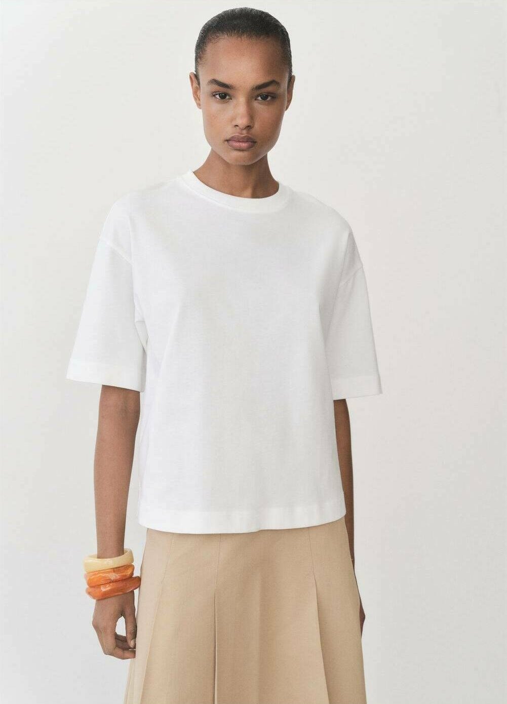 Базовая футболка SITA Mango, молочный
Базовая футболка SITA Mango, молочный