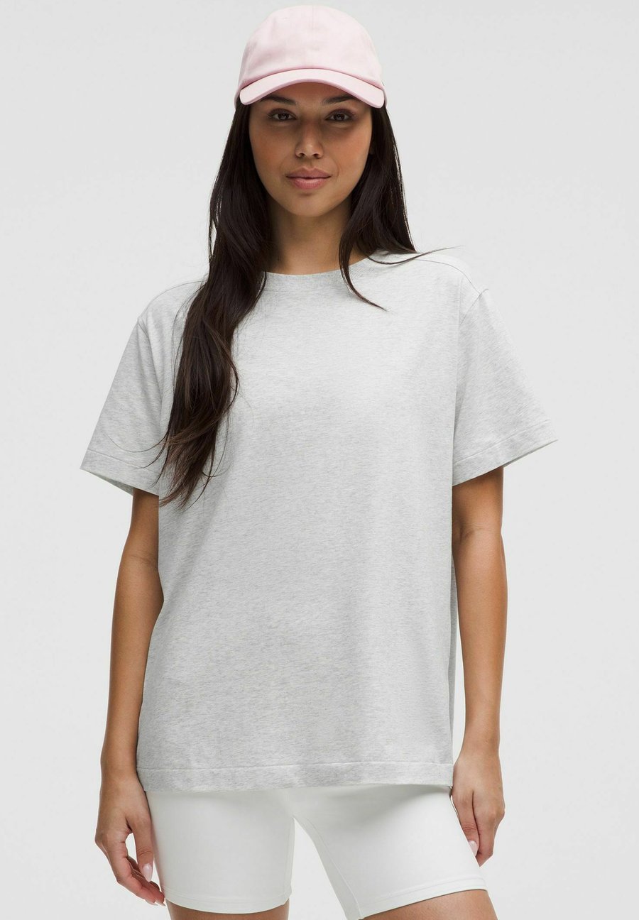 Спортивная футболка lululemon ALL YOURS, Heathered Core Ultra Light Grey/Grey
Спортивная футболка lululemon ALL YOURS, Heathered Core Ultra Light Grey/Grey