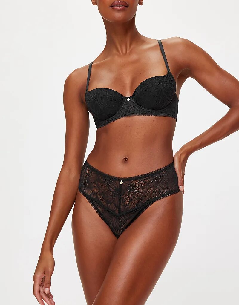 Глубокие стринги KBX Alice черного цвета
Глубокие стринги KBX Alice черного цвета