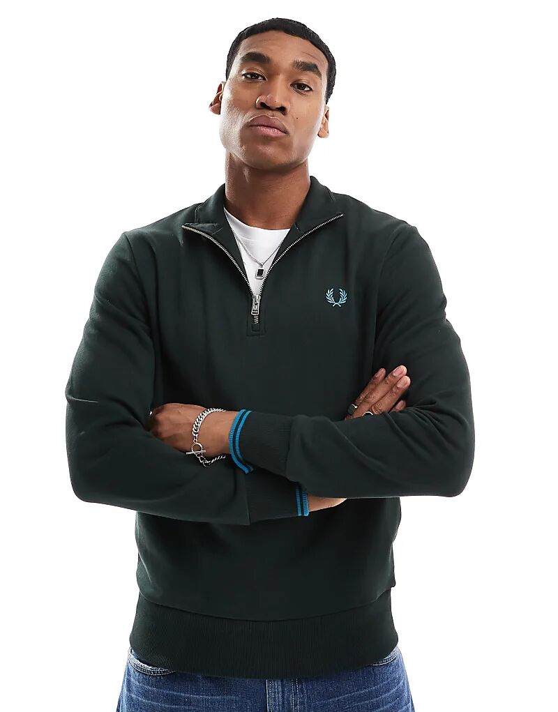 Толстовка с застежкой-молнией на половину длины в цвете лесной зелени Fred Perry
Толстовка с застежкой-молнией на половину длины в цвете лесной зелени Fred Perry