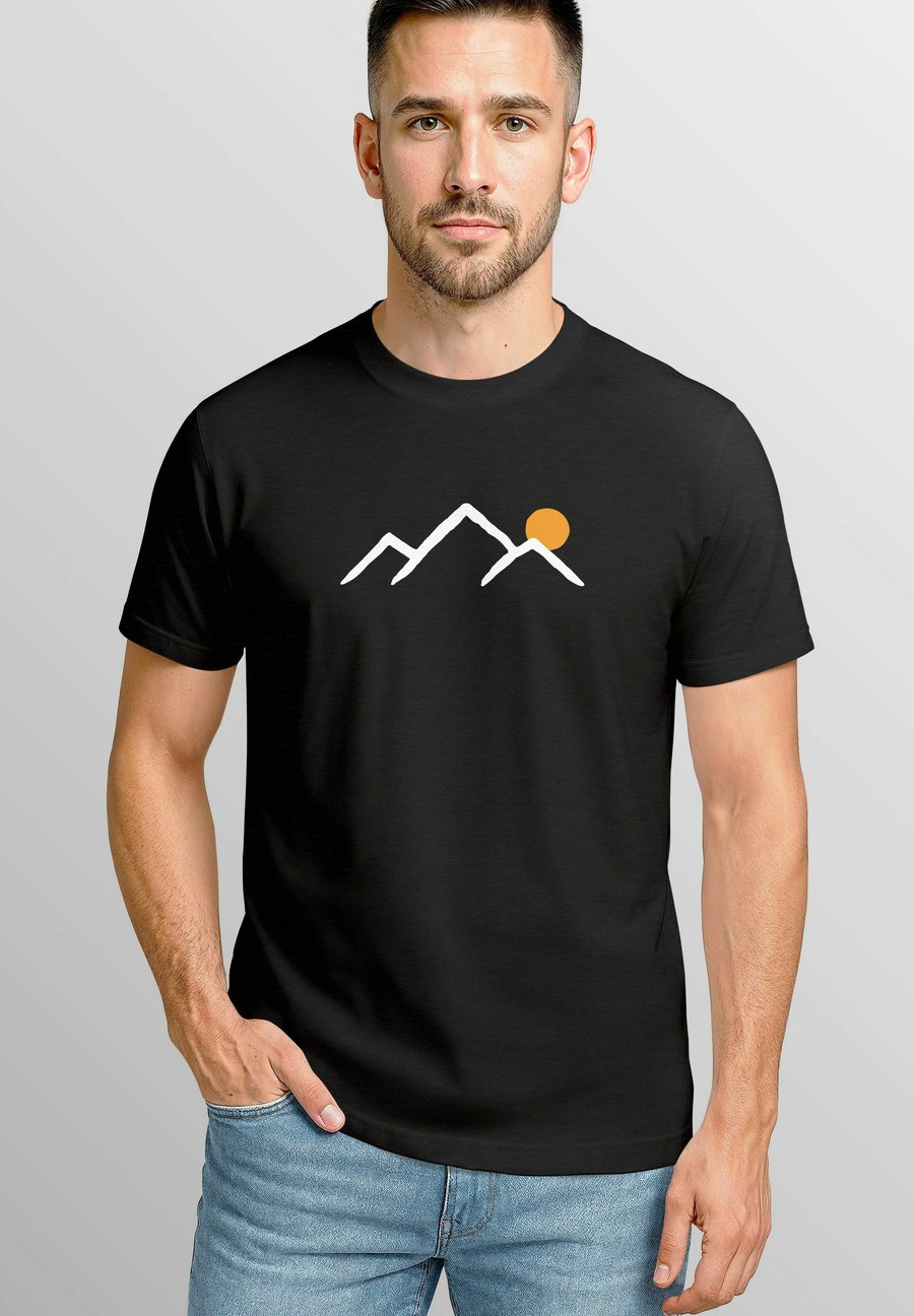 Футболка Neverless MIT MINIMALISTISCHEM BERGMOTIV OUTDOOR NATUR GRAFIK KURZARM, Schwarz/Black, Черный, Футболка Neverless MIT MINIMALISTISCHEM BERGMOTIV OUTDOOR NATUR GRAFIK KURZARM, Schwarz/Black
Футболка Neverless MIT MINIMALISTISCHEM BERGMOTIV OUTDOOR NATUR GRAFIK KURZARM, Schwarz/Black, Черный, Футболка Neverless MIT MINIMALISTISCHEM BERGMOTIV OUTDOOR NATUR GRAFIK KURZARM, Schwarz/Black