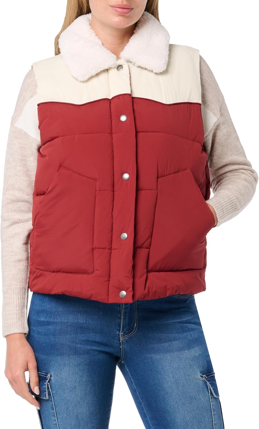 Женская жилетка Levi's стеганая утепленная с воротником из шерпы, красный
Женская жилетка Levi's стеганая утепленная с воротником из шерпы, красный