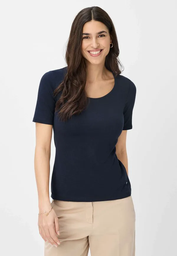 Стильная базовая футболка cora Brax, Navy, Синий, Стильная базовая футболка cora Brax, Navy
Стильная базовая футболка cora Brax, Navy, Синий, Стильная базовая футболка cora Brax, Navy