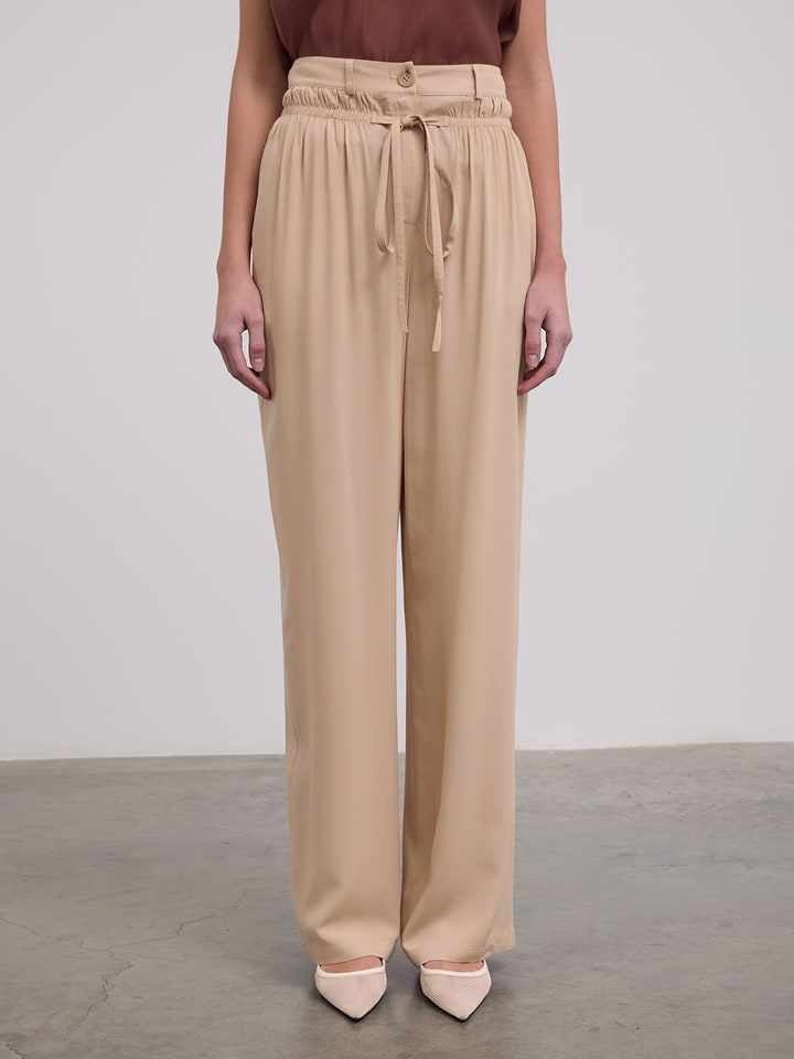 Тканевые брюки BGN, бежевый
Тканевые брюки BGN, бежевый