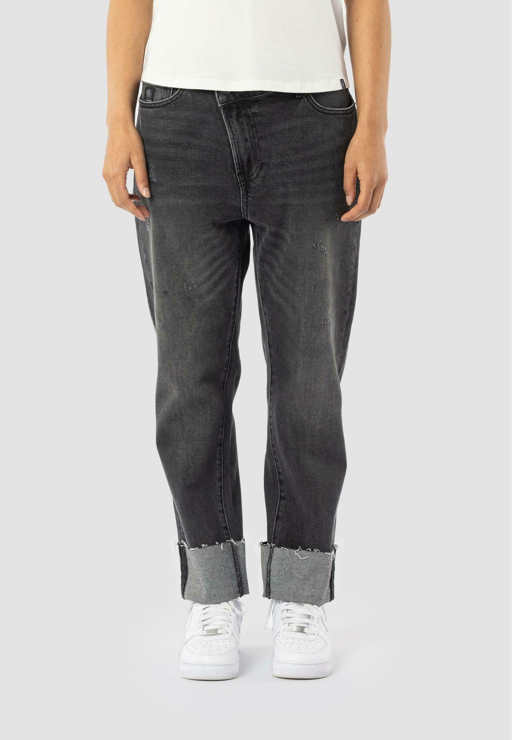 Джинсы свободного кроя Elias Rumelis, цвет Black Dimension
Джинсы свободного кроя Elias Rumelis, цвет Black Dimension