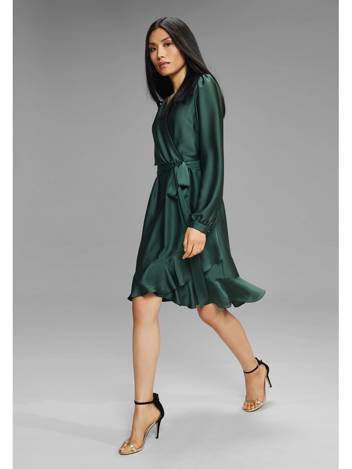 платье в зеленом цвете SWING
платье в зеленом цвете SWING