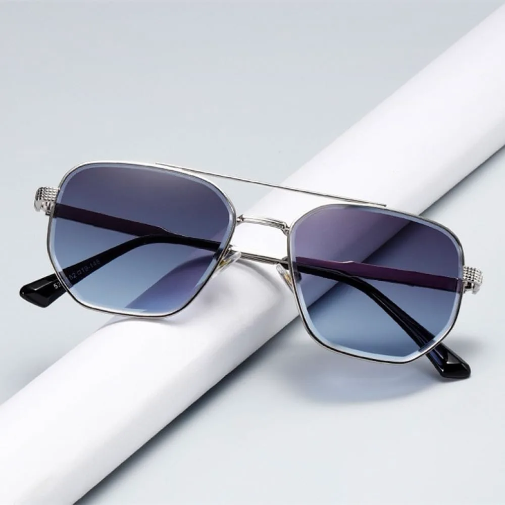 Солнцезащитные очки LVTFCO для мужчин, розничная продажа, увеличенный размер, солнцезащитные очки для женщин и мужчин, очки для вождения, C1 Silver Grey Blue
Солнцезащитные очки LVTFCO для мужчин, розничная продажа, увеличенный размер, солнцезащитные очки для женщин и мужчин, очки для вождения, C1 Silver Grey Blue