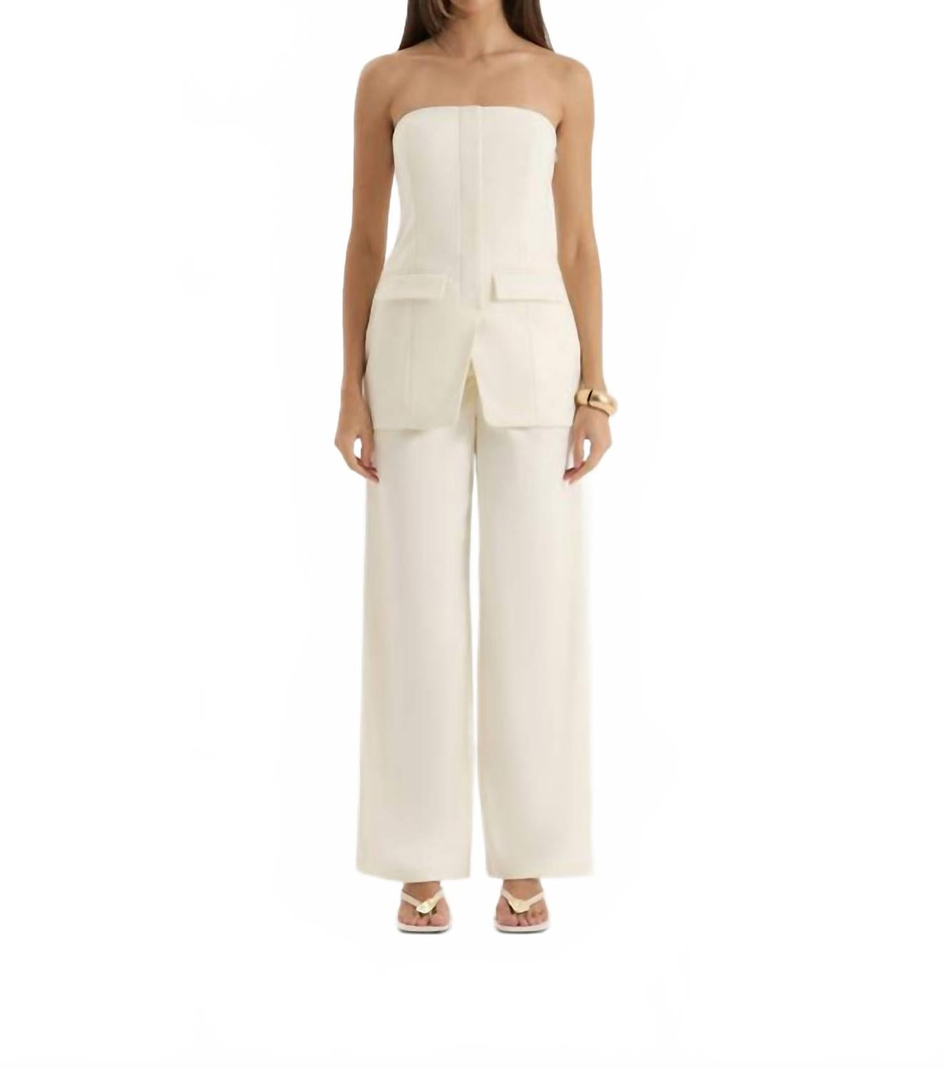 Топ Kellie с разрезом спереди в цвете сливочного крема 4th & Reckless, кремовый
Топ Kellie с разрезом спереди в цвете сливочного крема 4th & Reckless, кремовый