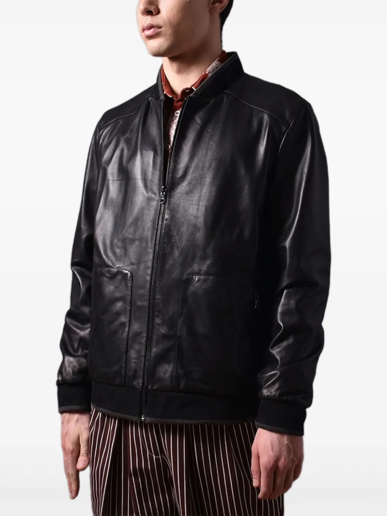 Poche Paris кожаная куртка на молнии, черный
Poche Paris кожаная куртка на молнии, черный