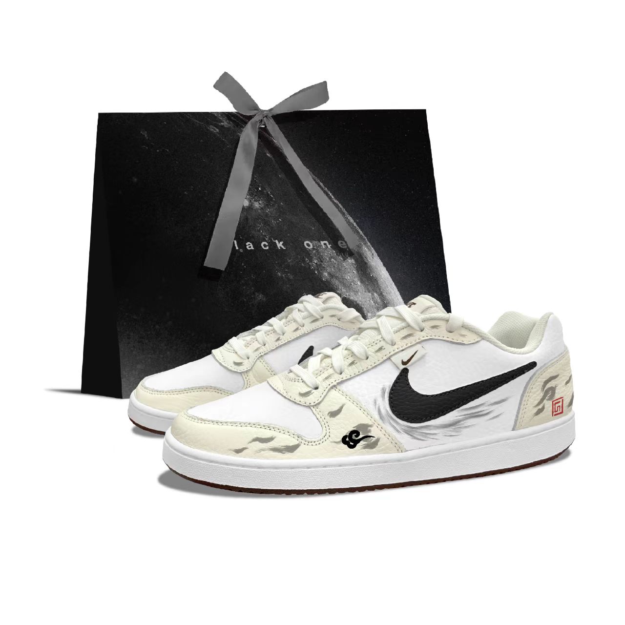 Ebernon Swift Brocade, Shopping Bag, устойчивые к истиранию низкие кеды для скейтбординга мужские Nike, черный белый серый
Ebernon Swift Brocade, Shopping Bag, устойчивые к истиранию низкие кеды для скейтбординга мужские Nike, черный белый серый