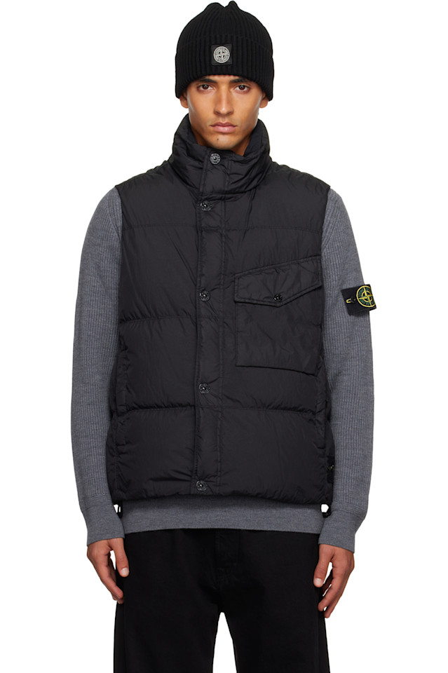 Жилет из жатого пуха G100003 Stone Island, черный
Жилет из жатого пуха G100003 Stone Island, черный