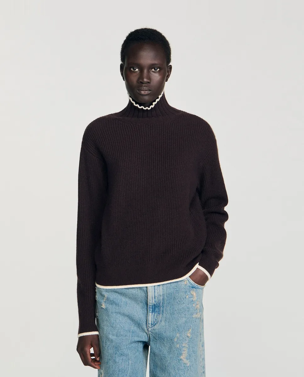 Женский свитер с высоким воротником Sandro, коричневый
Женский свитер с высоким воротником Sandro, коричневый