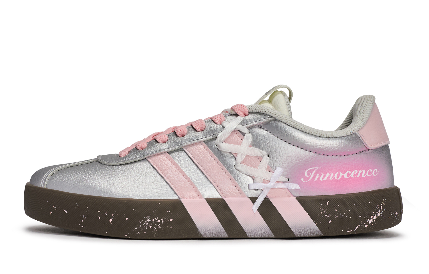 VL COURT 3.0 811 Manufacturing, Silver Pink Love Confession легкие низкие немецкие армейские кроссовки Unisex Adidas, розовый
VL COURT 3.0 811 Manufacturing, Silver Pink Love Confession легкие низкие немецкие армейские кроссовки Unisex Adidas, розовый