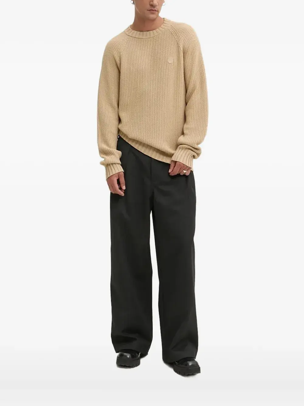 Джемпер с рукавами реглан и логотипом-аппликацией HUGO, нейтральный
Джемпер с рукавами реглан и логотипом-аппликацией HUGO, нейтральный