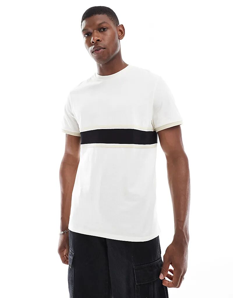 Футболка ASOS DESIGN с контрастной вставкой кремового цвета
Футболка ASOS DESIGN с контрастной вставкой кремового цвета