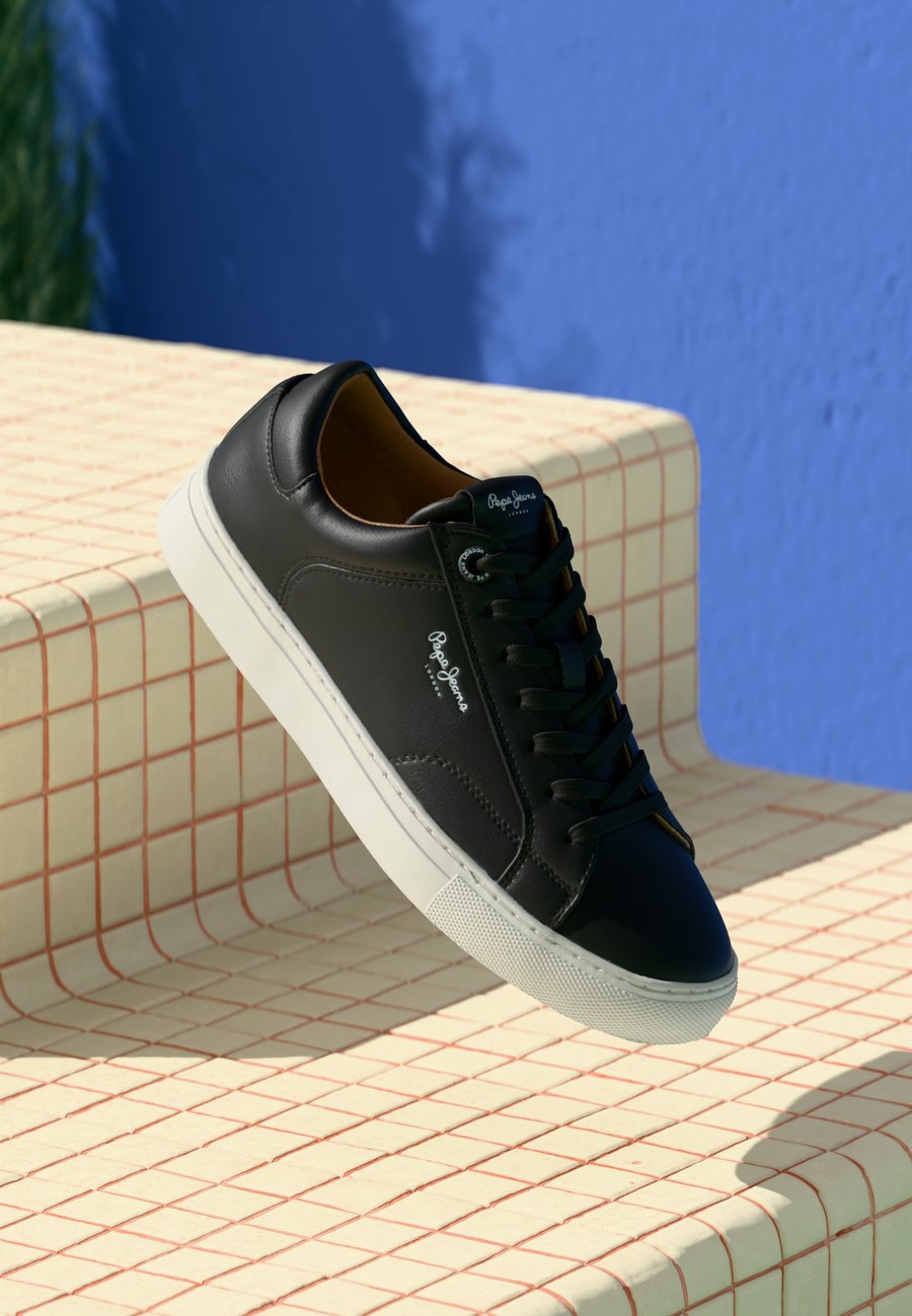 Кроссовки Pepe Jeans JOE BASIC, Black
Кроссовки Pepe Jeans JOE BASIC, Black