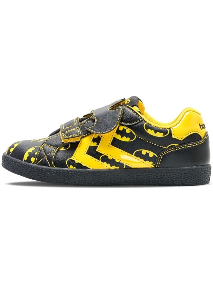 Детские кроссовки черного цвета Hummel
Детские кроссовки черного цвета Hummel