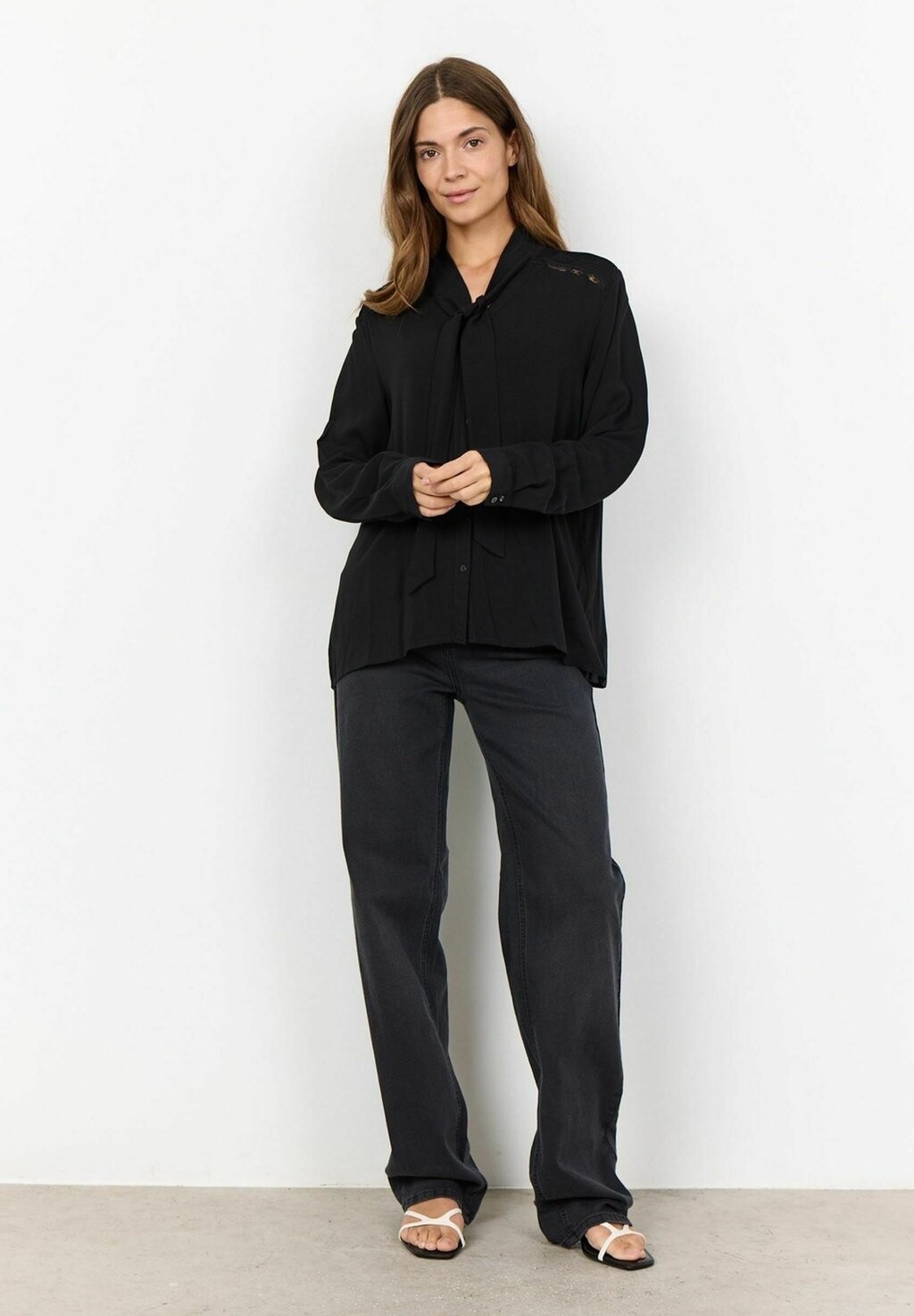 Блузка на пуговицах SC-RADIA Soyaconcept, черный
Блузка на пуговицах SC-RADIA Soyaconcept, черный