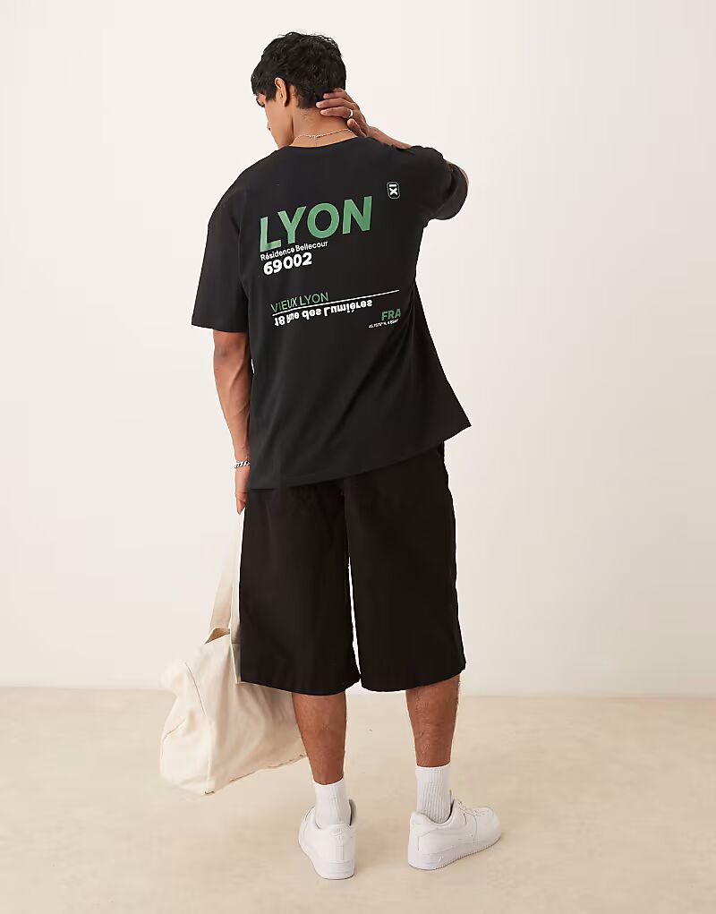 Футболка свободного кроя ASOS DESIGN черного цвета с принтом на спине
Футболка свободного кроя ASOS DESIGN черного цвета с принтом на спине