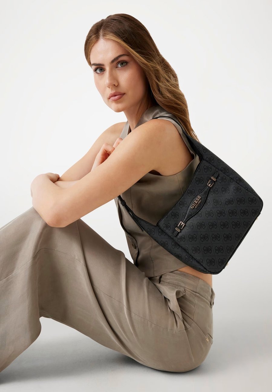 Сумка Guess Handbag, Coal Logo/Black
Сумка Guess Handbag, Coal Logo/Black