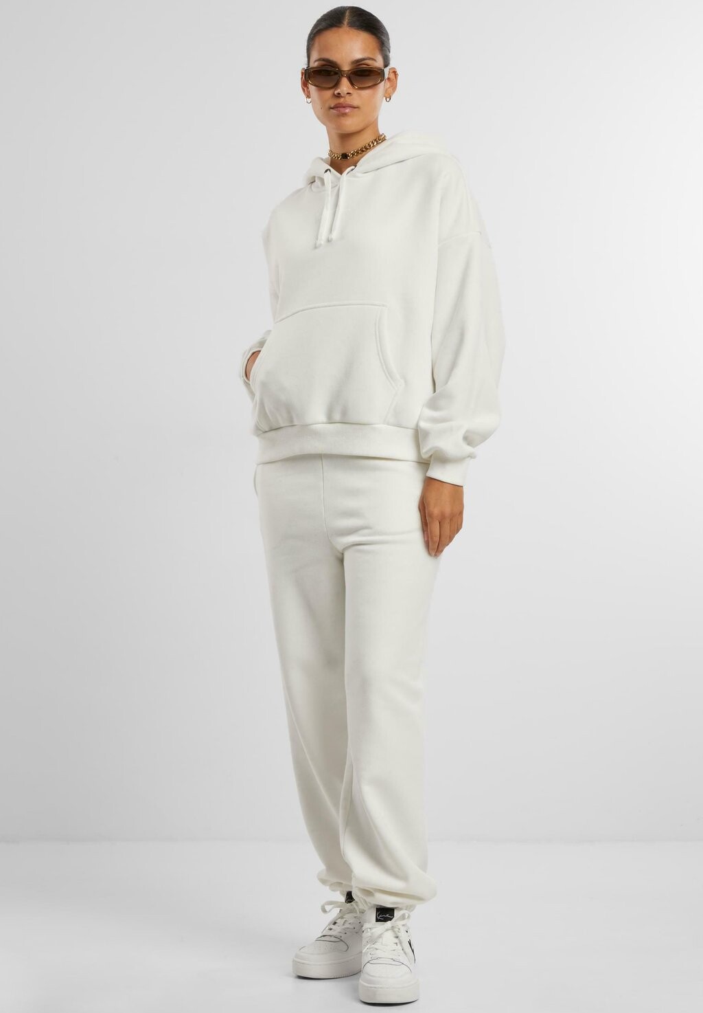 Толстовка с капюшоном SMALL SIGNATURE ESSENTIAL Karl Kani, молочный
Толстовка с капюшоном SMALL SIGNATURE ESSENTIAL Karl Kani, молочный