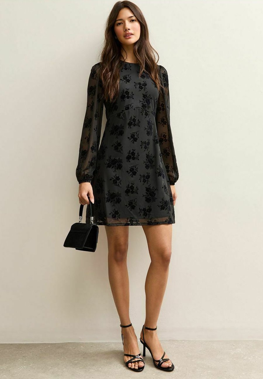 Платье New Look FLORAL DEVORE LONG SLEEVE MINI, Black Pattern/Black
Платье New Look FLORAL DEVORE LONG SLEEVE MINI, Black Pattern/Black