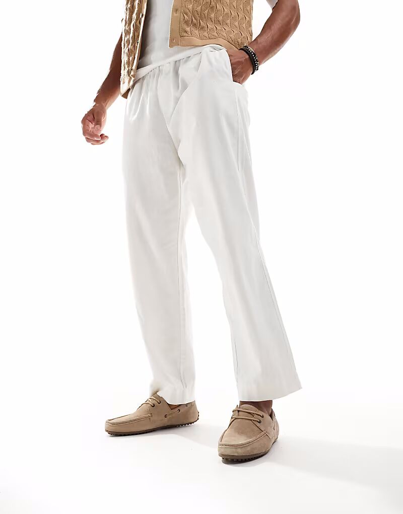 Туфли-лодочки ASOS DESIGN из замши песочного цвета
Туфли-лодочки ASOS DESIGN из замши песочного цвета